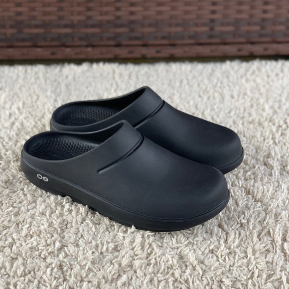OOFOS Other - OOFOS Men's OOcloog Black Recovery Clogs Slip On Comfort Foam Cushion EUC Sz 11